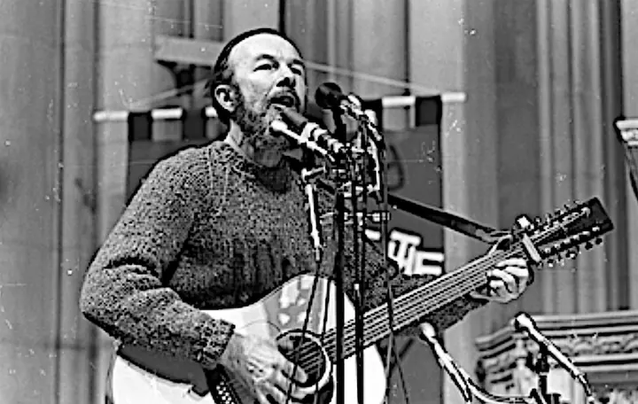 Pete Seeger Singing copy